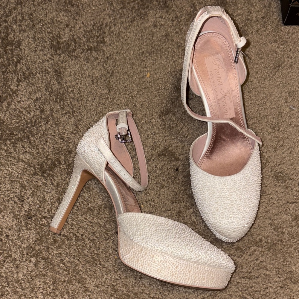 Pnina Tornai Textured Cream Heels